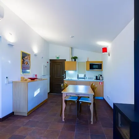 Casas Do Almourão * Foz do Cobrão